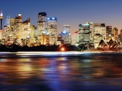 centrum Sydney z poziomu Sydney Harbour, fot.Tourism Australia